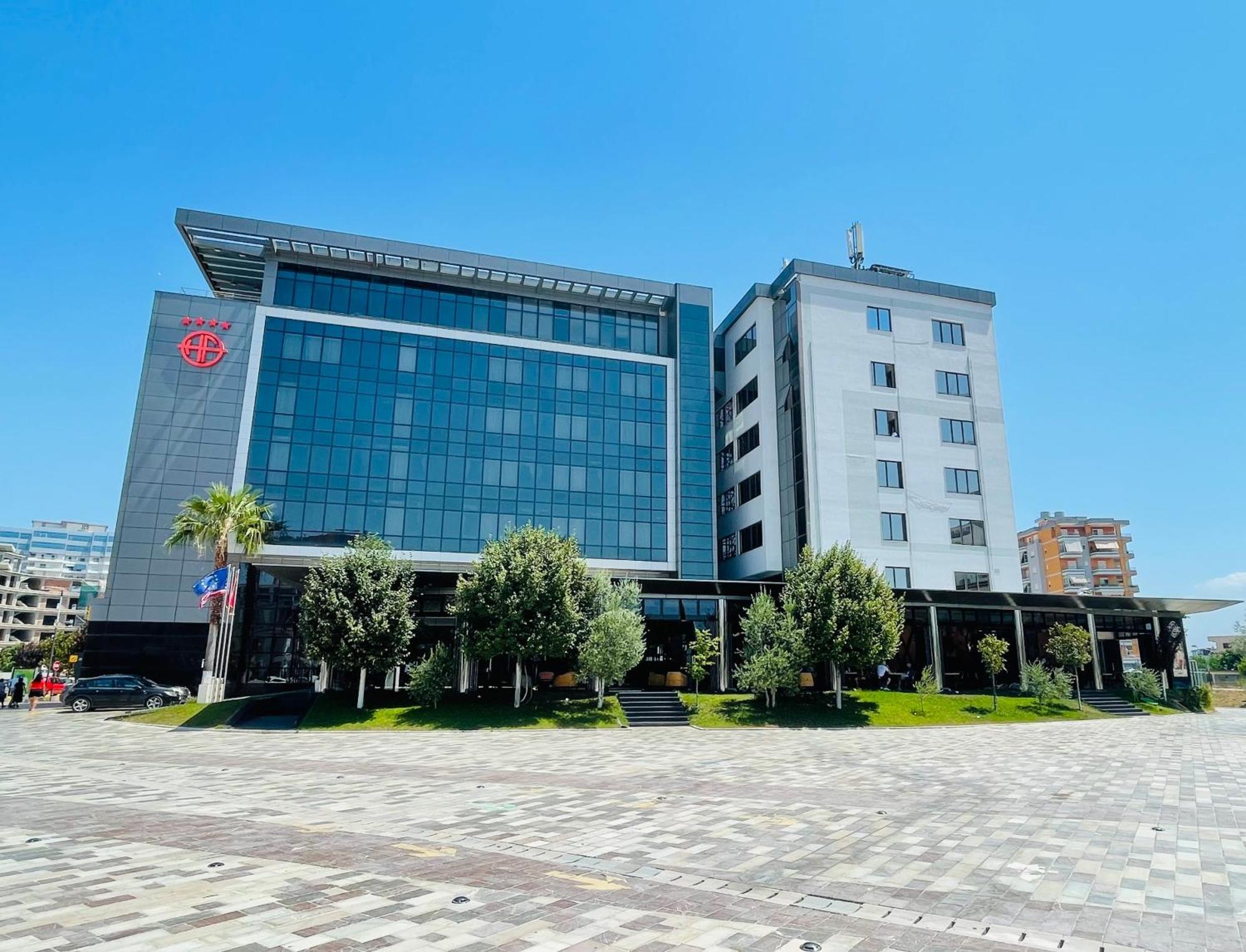 Hotel Fieri ภายนอก รูปภาพ