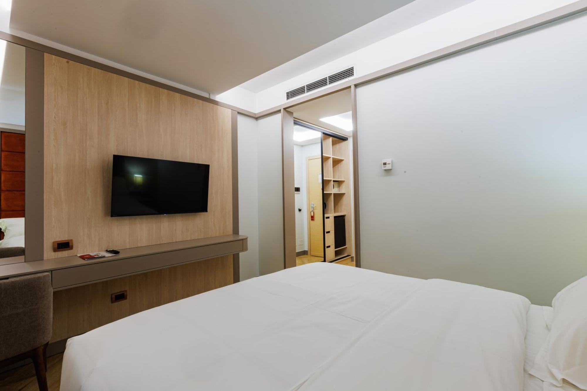 Hotel Fieri ภายนอก รูปภาพ
