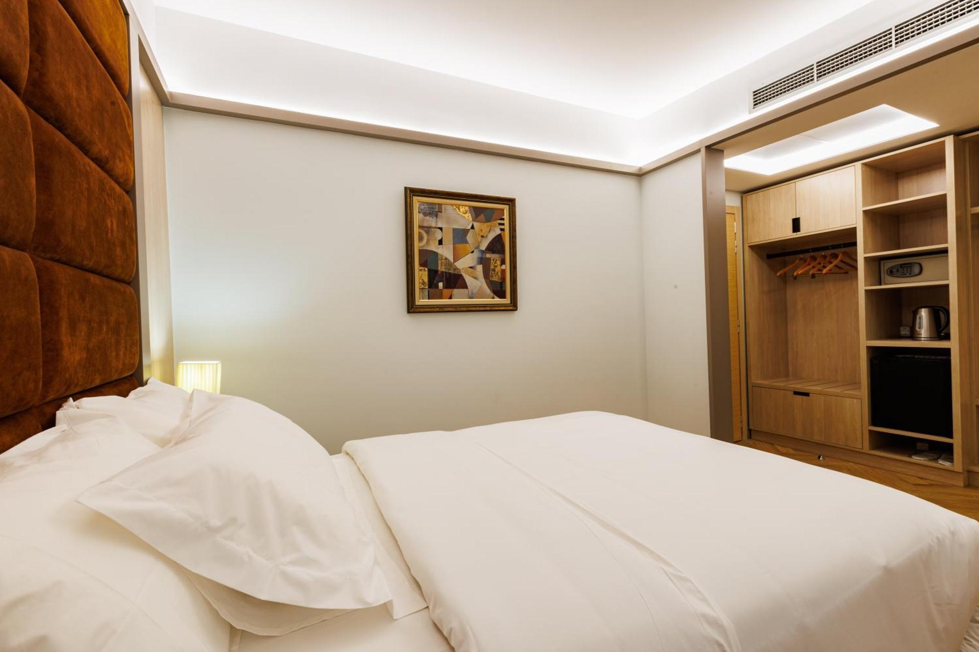 Hotel Fieri ภายนอก รูปภาพ