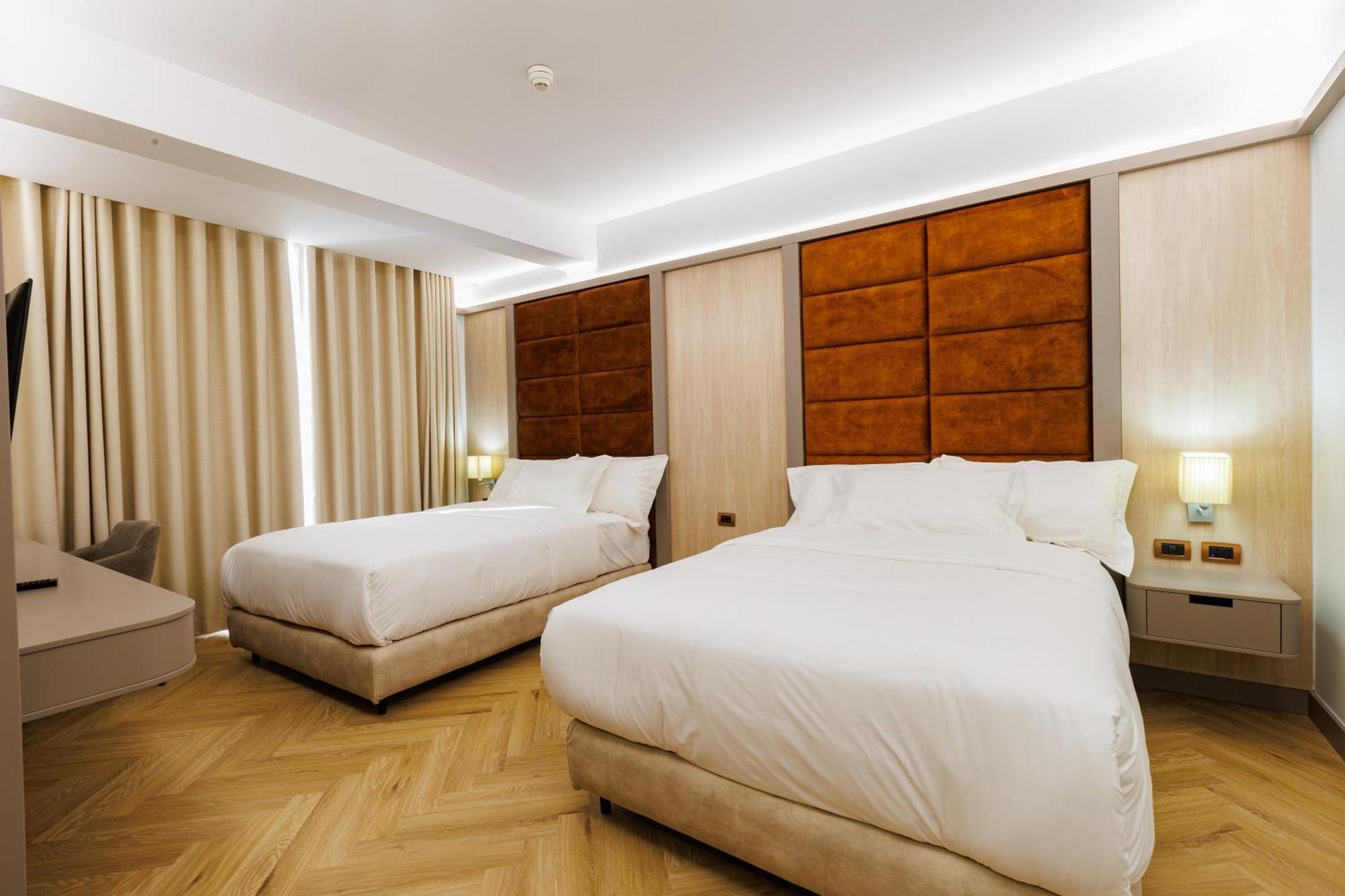 Hotel Fieri ภายนอก รูปภาพ