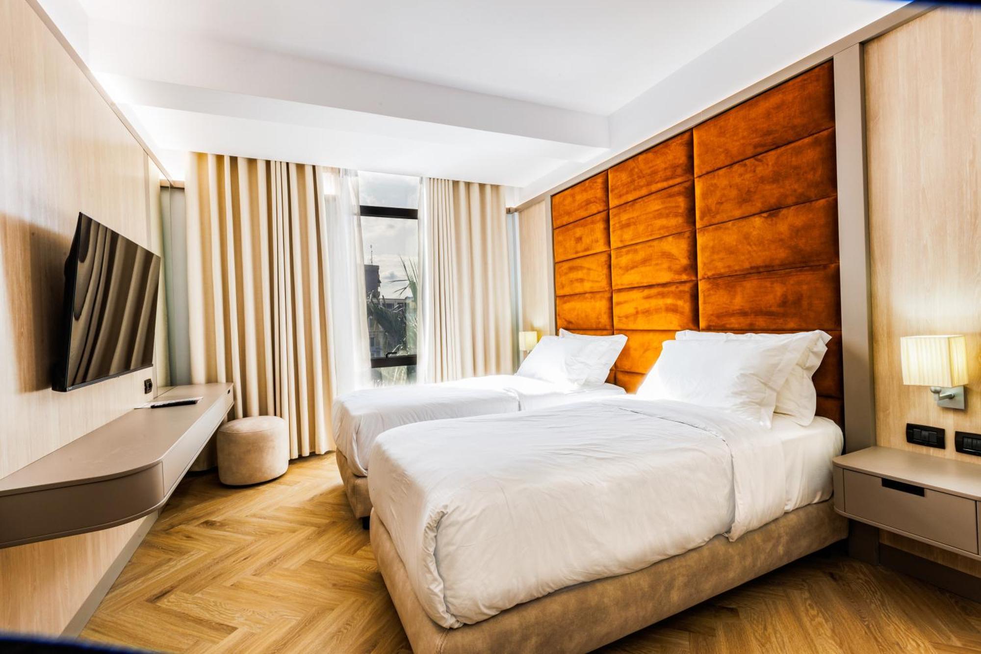 Hotel Fieri ภายนอก รูปภาพ