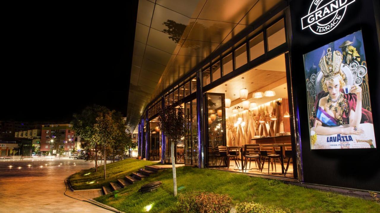 Hotel Fieri ภายนอก รูปภาพ