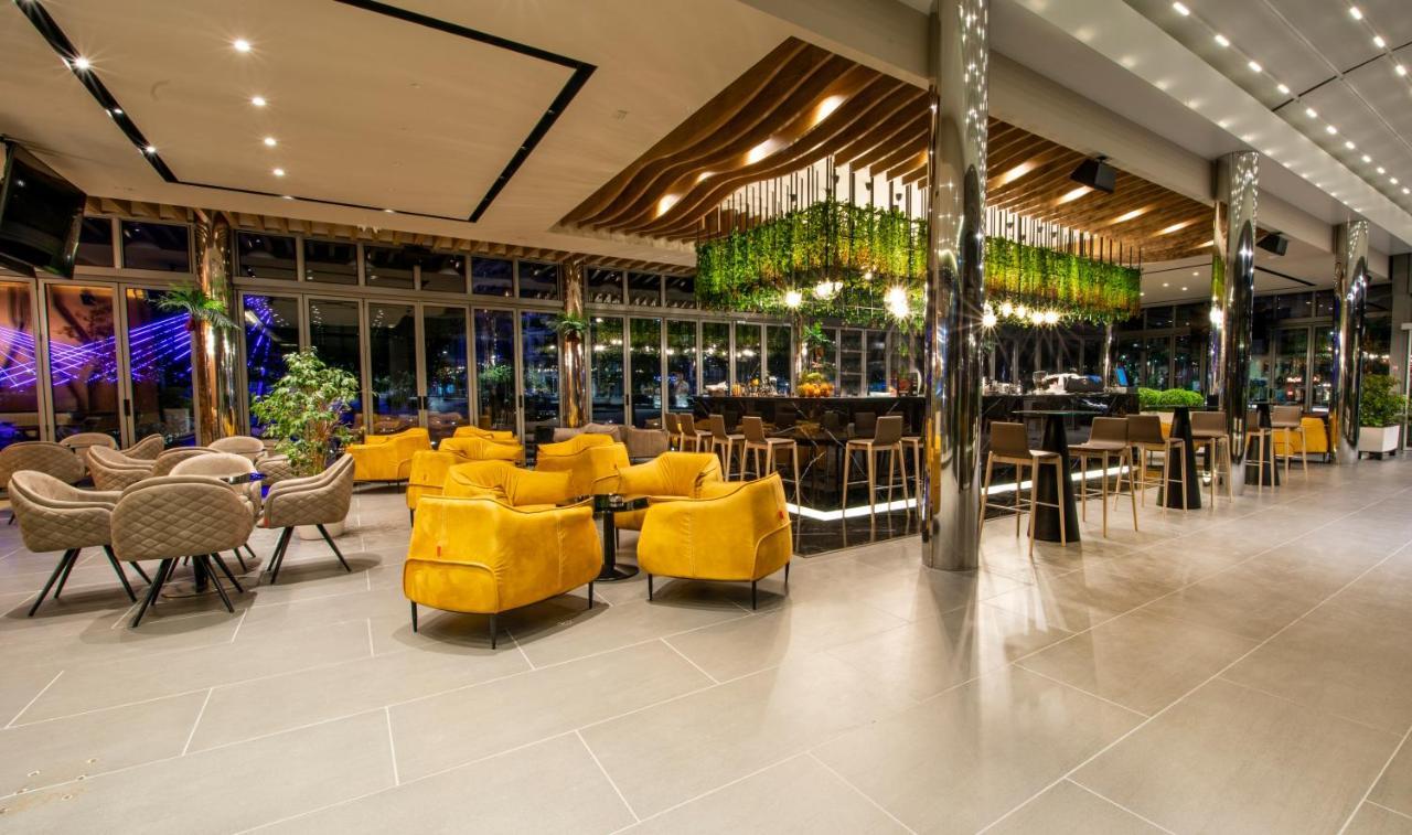 Hotel Fieri ภายนอก รูปภาพ