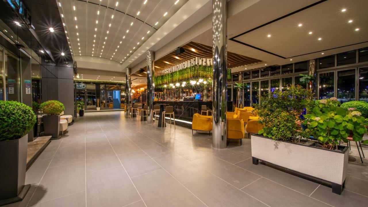 Hotel Fieri ภายนอก รูปภาพ