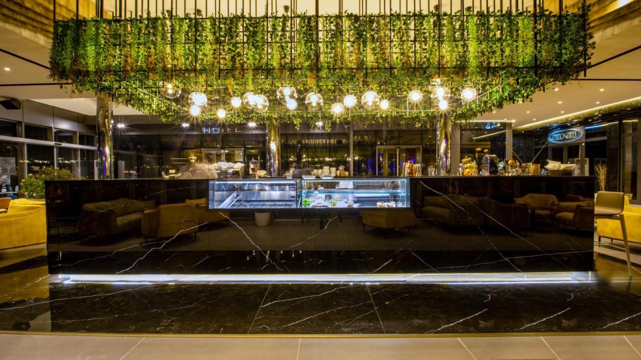 Hotel Fieri ภายนอก รูปภาพ