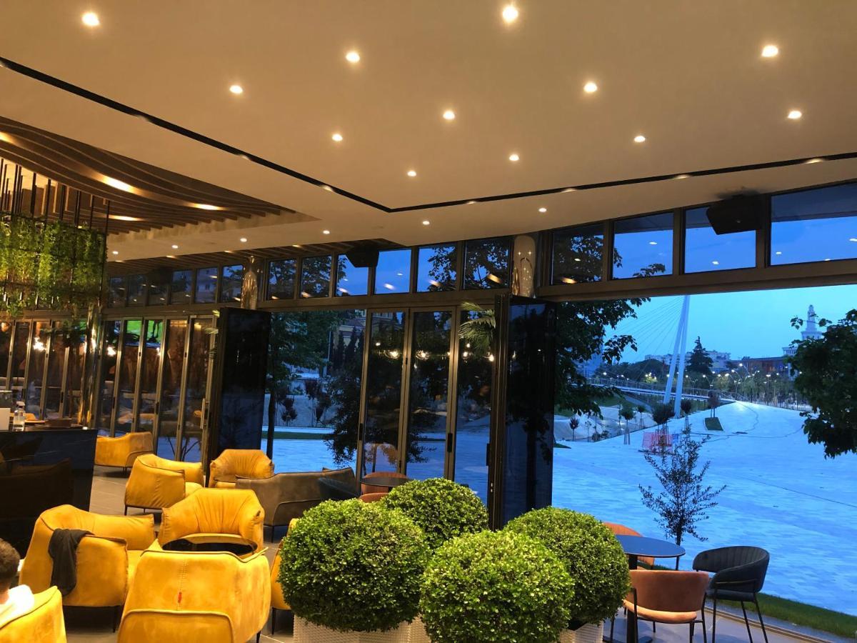 Hotel Fieri ภายนอก รูปภาพ